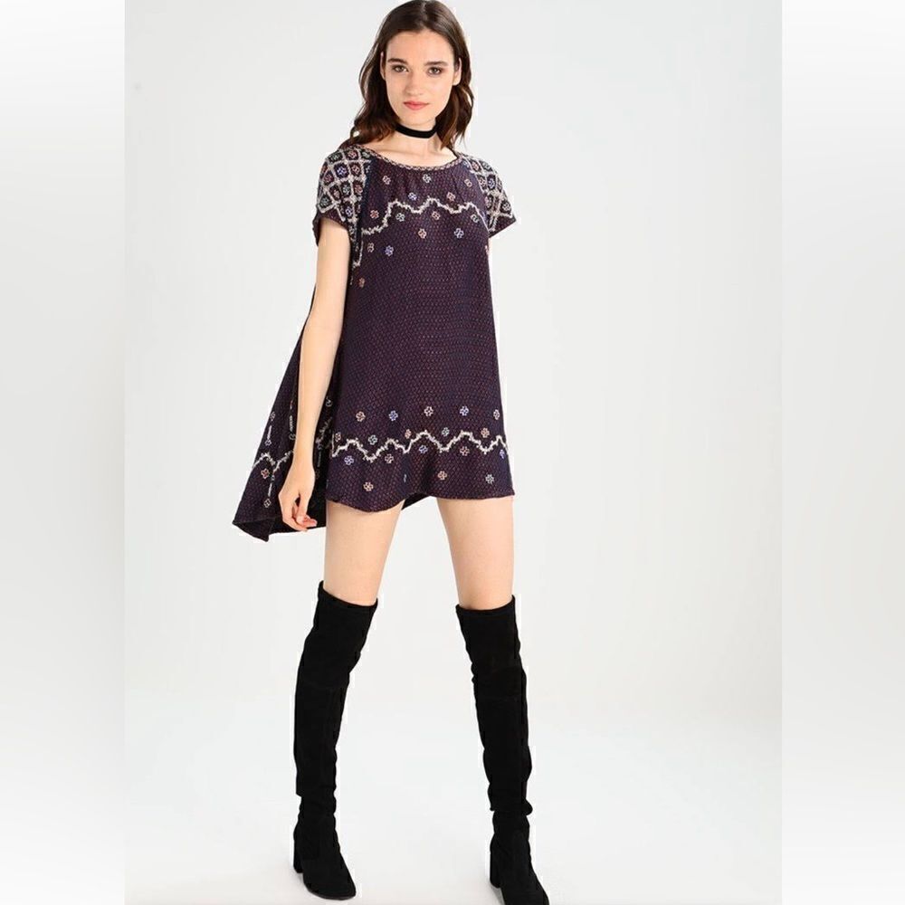 Free People IN THE CLOUDS Dark Knit Embroidered Sweater Tunic / Mini Dress